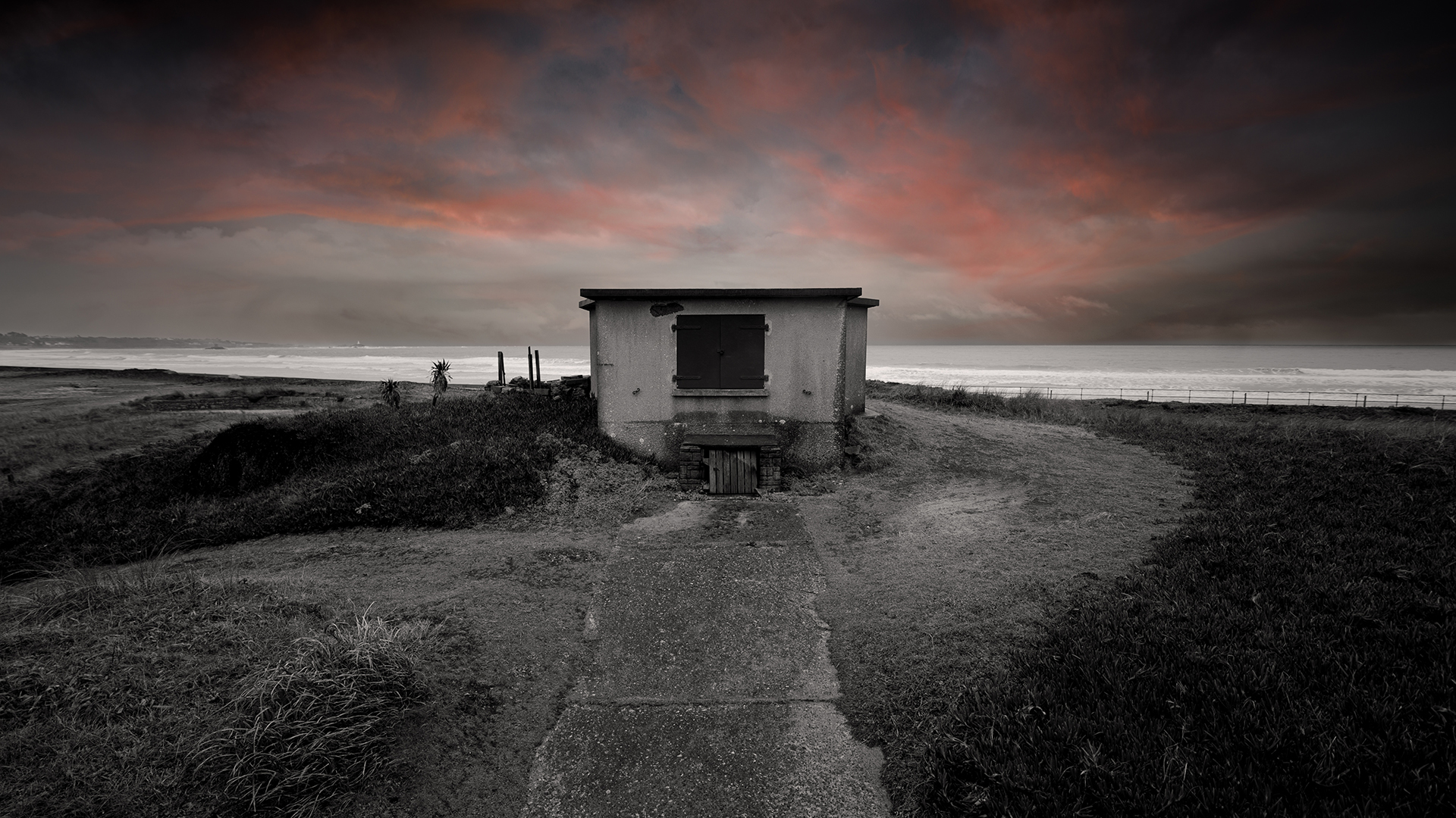 - Beach Hut -